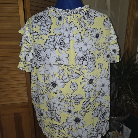 Liz Claiborne Yellow and Black Floral Blouse - Picture 3 of 5